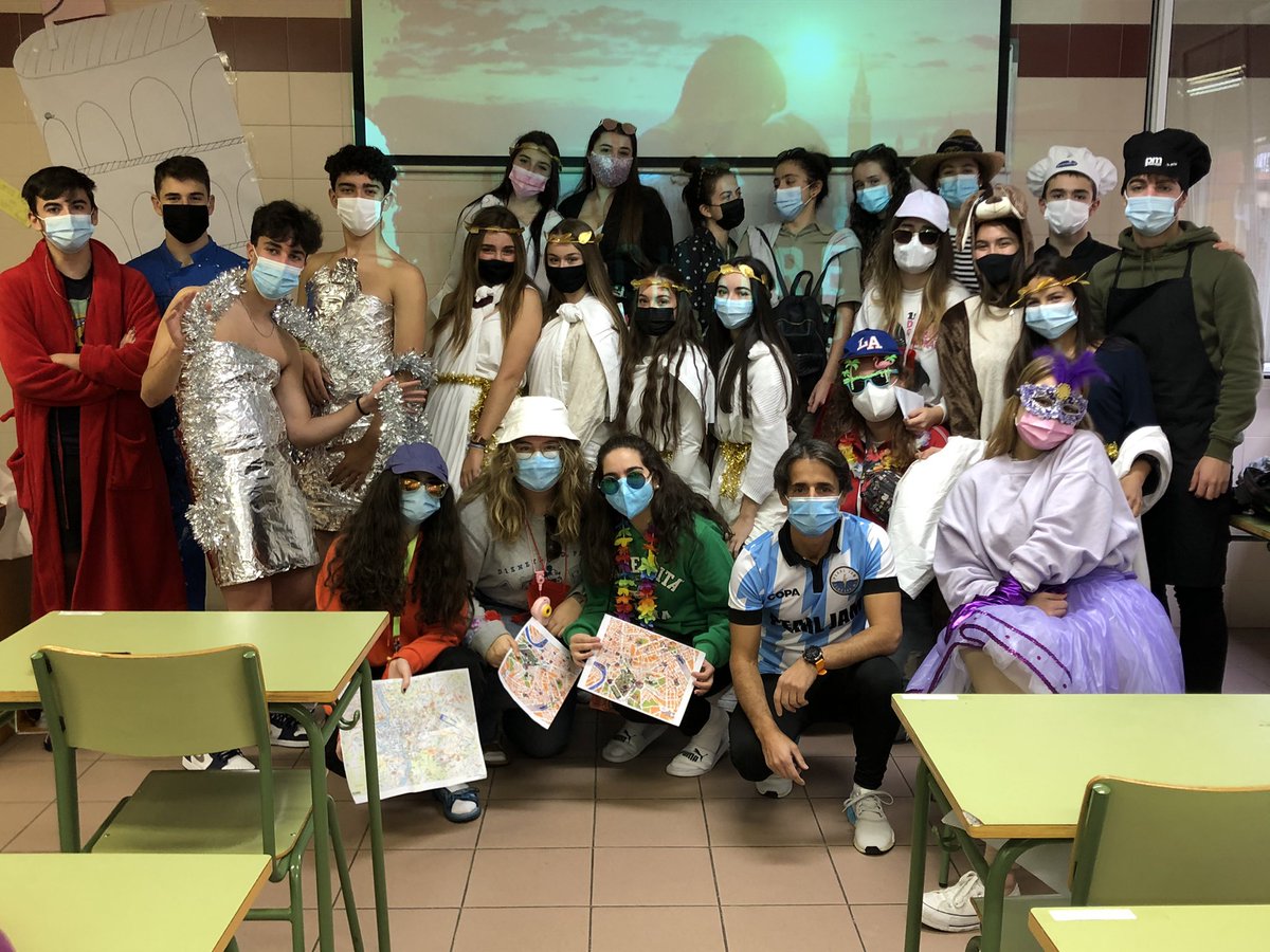 Hona hemen gure Batxilergoko ikasleak Juan María Eguna ospatzen.

#JuanMaria2020SMI #LaMennaisATuLado #EtorkizunariBegira <a href="/batxSMI/">BATXSANTAMARIA</a> <a href="/KristauEskola/">Kristau Eskola</a>.