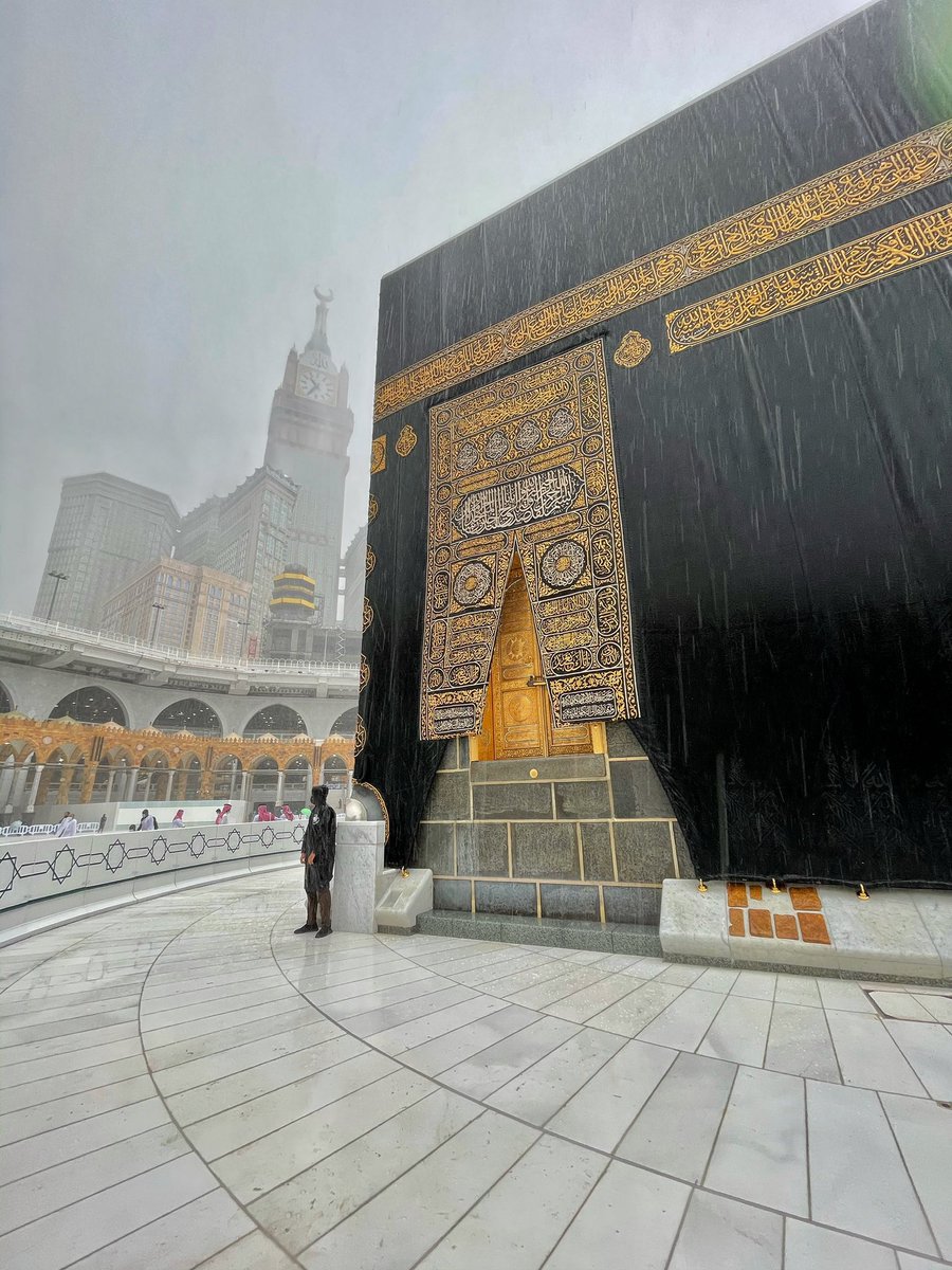 khaled_mb2's tweet photo. #يوم_الجمعة ربي لك عباد
ينتظرون فرجا فبشرهم و عباد يسألون شفاء فعافهم وعباد يرجون رحمتك فارحمهم وأموات ينتظرون دعاء لهم فاغفر لهم
آمٌيّـِـــــــن https://t.co/fZucL6jw7j