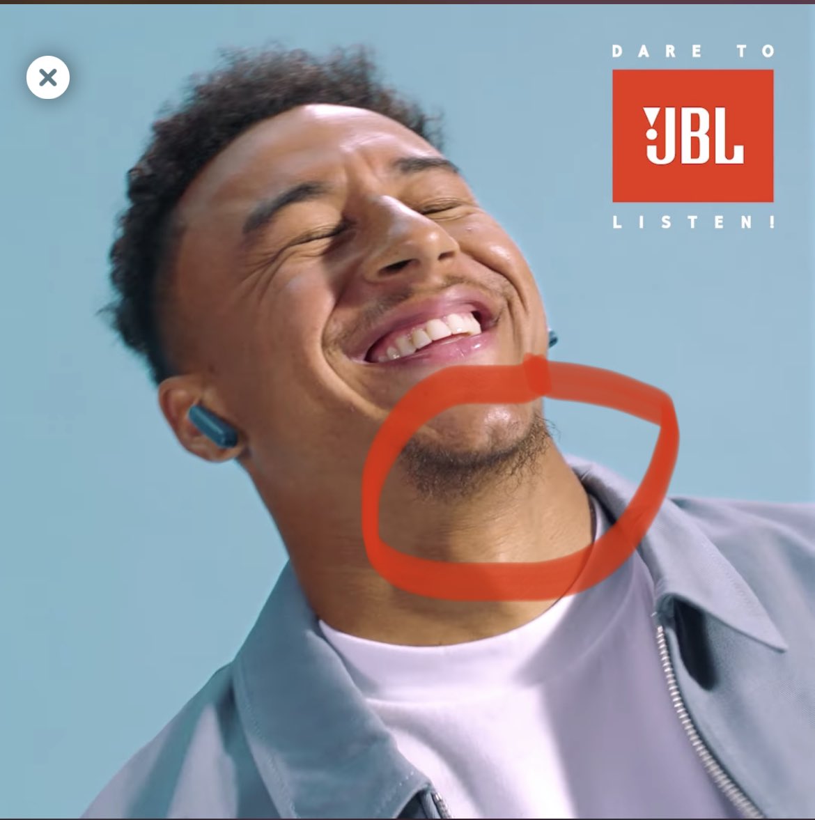 dawnofthefish31's tweet photo. @JesseLingard what the fuck is this sorry excuse of a ball sack chin hair ! #ballsack #embarrassing #everythingwrongwithfootball https://t.co/yM4xC1UU8Y