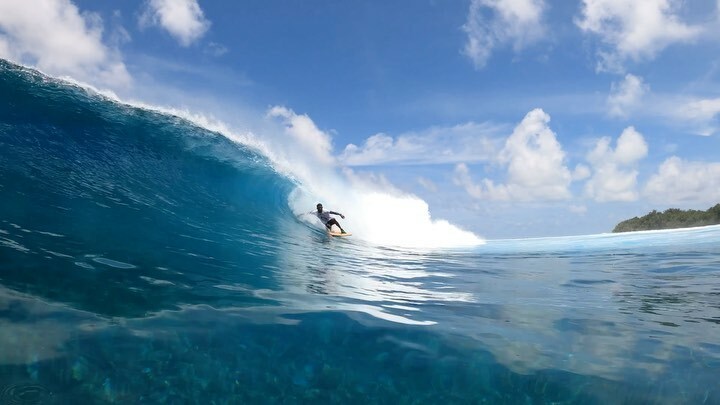 thephaa's tweet photo. #haapyfriday @ali_khushruwan having some DK fun at #cokes #randhaa #surfing #maldives https://t.co/R1ZeEE0fii https://t.co/s8zXFC08rQ