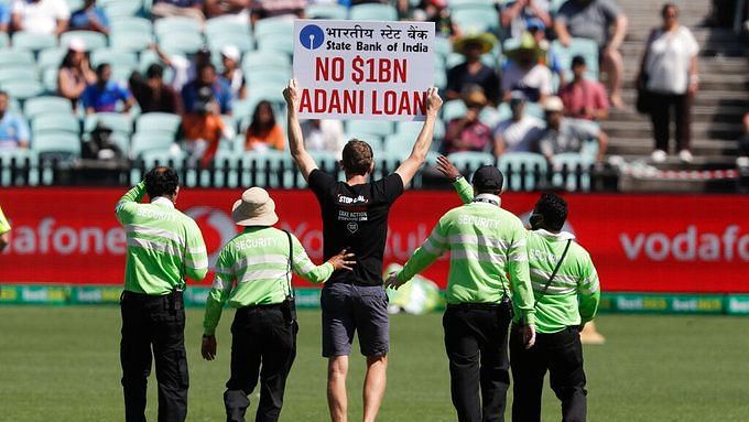 MourushiB's tweet photo. If initiated, the mine would produce 4.7 billion tonnes of greenhouse gas emissions in its lifetime. For committing to reduce emissions, it seems like India got the memo wrong. #Fundfarmersnotcoal #StopAdani #AUSvsIND @TheOfficialSBI @rkumar1958 https://t.co/gpec3aQ3A9