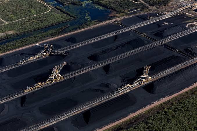 MourushiB's tweet photo. India is among the top five coal-producing countries in the world. The coal reserves in the country support numerous mines and thermal power plants. The communities living nearby these mines are the most devastated. #Fundfarmersnotcoal #StopAdani @TheOfficialSBI #AUSvsIND https://t.co/zfvZnb0LS1