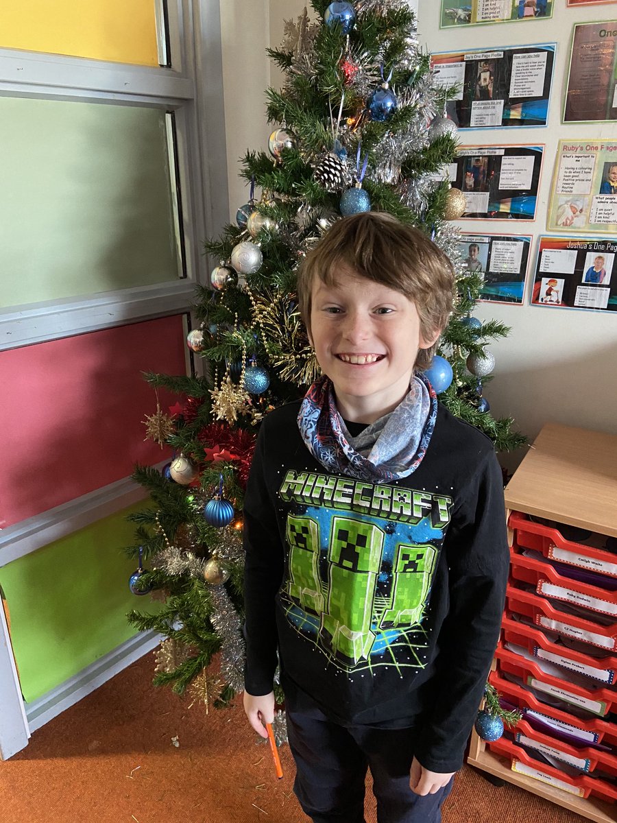 bhvcprimary's tweet photo. Annual Elf Day in full swing,let the Christmas celebrations begin! #ElfDay2020 #NurtureClass #FunTimes https://t.co/r09LKsgiPj