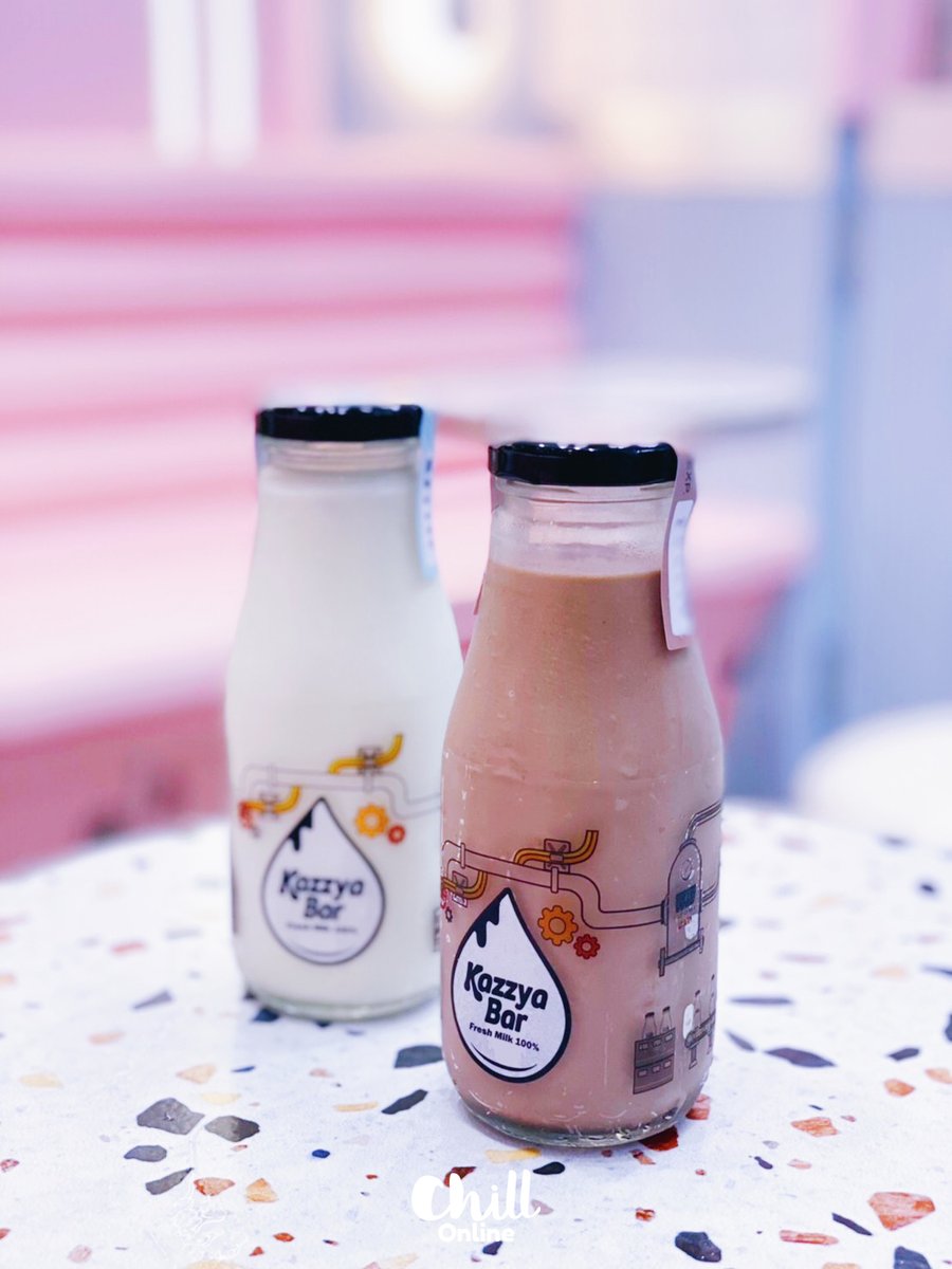 chillonofficial's tweet photo. 🐮KAZZYA BAR คาเฟ่นมของคนรักนม🐮

💟ร้านไอศครีมนมปั่นสุดคิ้วใจกลางสยาม
💟แนะนำ Oreo Cream Cheese ปั่น ละมุนเหมือนปุยนุ่น

▶️อ่านต่อ : https://t.co/2sM1Tg8v5t

🚊พิกัด : Siam Square One ชั้น 4

#KazzyaBar
#ChillOnline
#WorkHardChillHard
#รีวิวสยาม https://t.co/L5uKGI5kj4