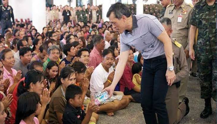 Tomattrsc's tweet photo. #น้ำใจของคนไทยเป็นเลิศ https://t.co/bGGcmcZNK0