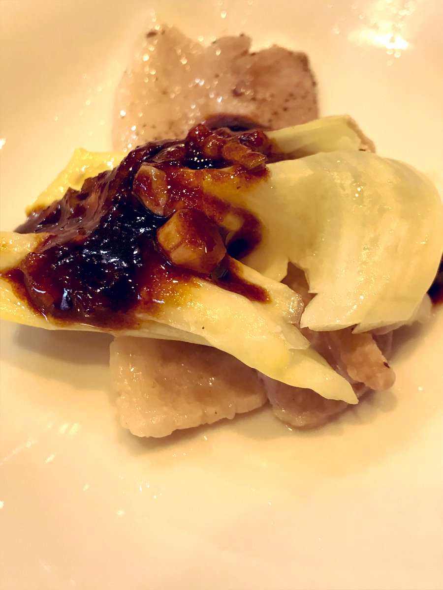 中華ひろと No Twitter おすすめ 豚肉とキャベツの蒸籠蒸し 甜麺醤ベースの特製ソースが とってもグー ご飯が お酒がススムさん 580円 税込 中華料理 中国料理 ラーメン 餃子 焼売 さいたま市飲食店 与野中華料理