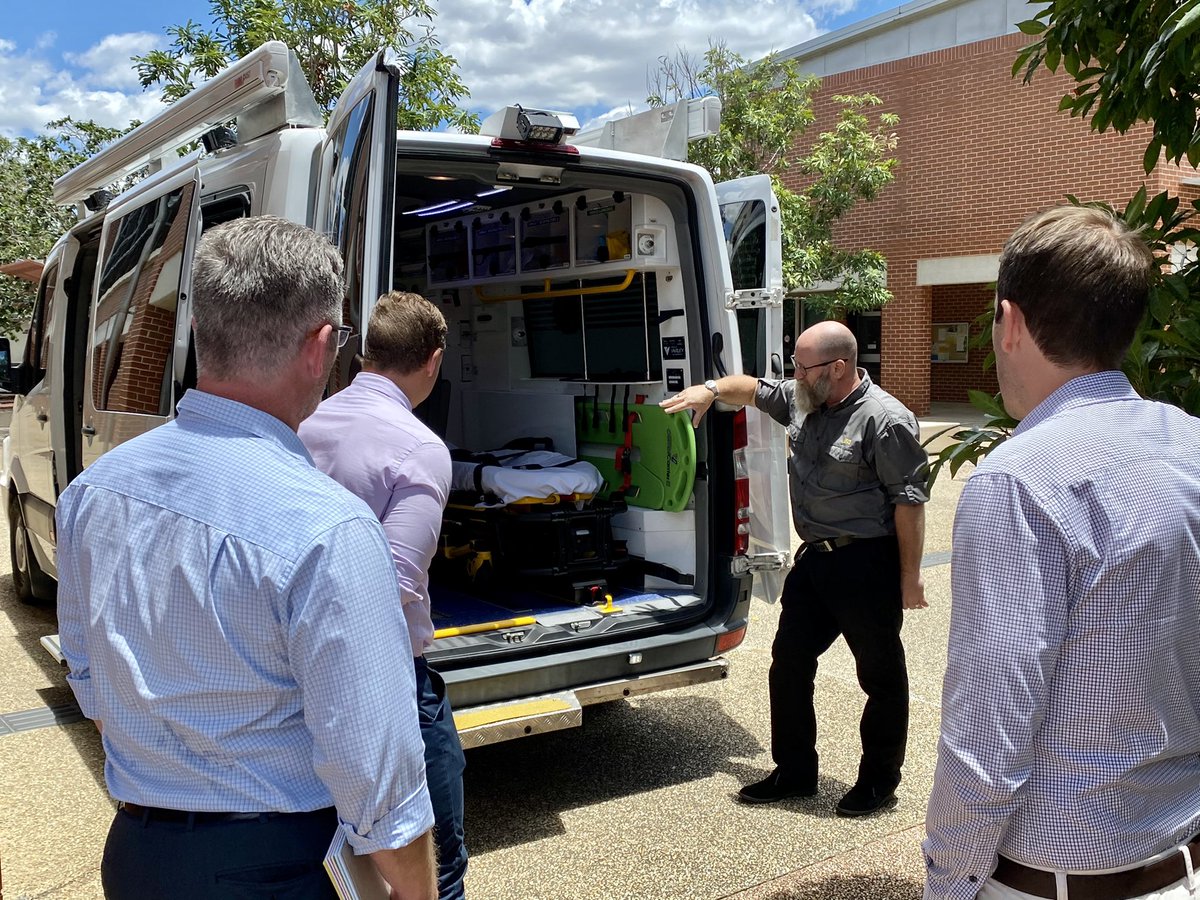DavSilk's tweet photo. .@usqedu #Ipswich campus facilities tour for @BremerSHS teachers. Some amazing conversations with #USQ #academics and staff around how #USQ can value add to #highschool curriculum so #students @studyUSQ @josooowa @KirstiePenton3 https://t.co/UKomb210jC