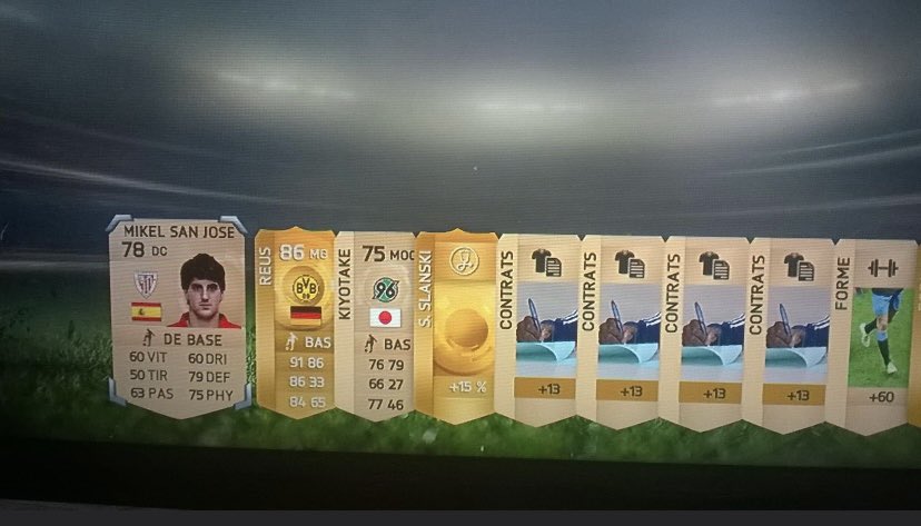 NumpsiAR's tweet photo. Il y a 6 ans jour jour, j’étais sur #FUT15 et j’étais le plus heureux d’avoir pack Hazard Reus et un boost ! https://t.co/gDBgyk4WfV