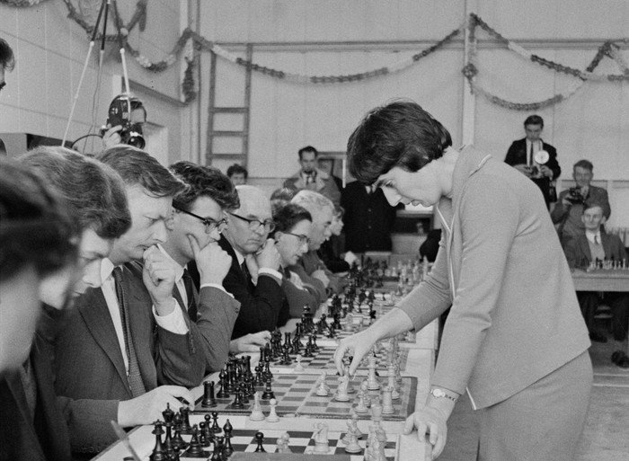 The Queen's Gambit Chess' Game Is Coming to Netflix - Netflix Tudum