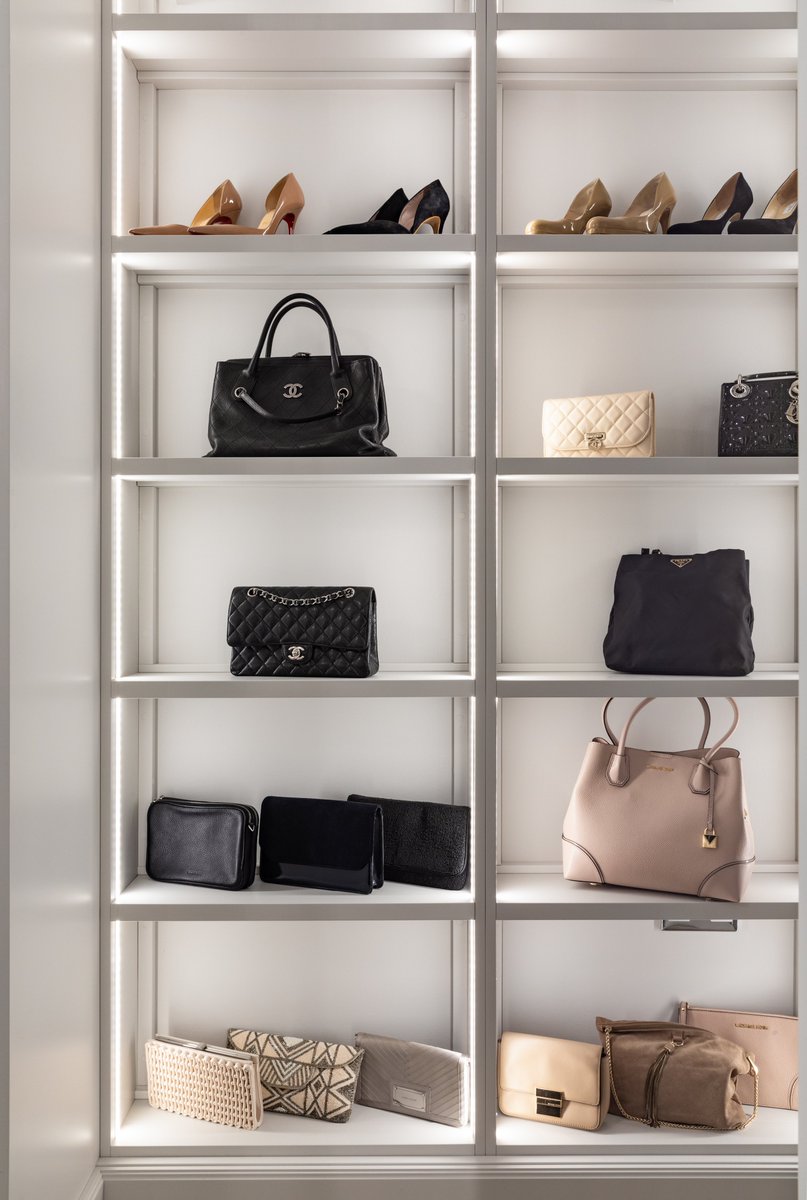 A beautiful walk in wardrobe space given that finishing touch with the Sensio Viva flexible strip light diffused in our recessed profile for a seamless finish. 

Wardrobes don't get much more WOW than this!

#MakingLightingSimple #bedroomlighting #kitchenlighting #sensiolighting