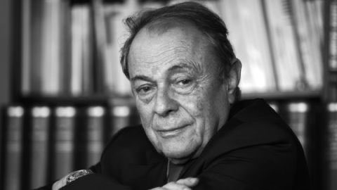 coherence_e's tweet image. « Toujours préférer l&apos;hypothèse de la connerie à celle du complot. La connerie est courante. Le complot demande un esprit rare. »
Michel Rocard