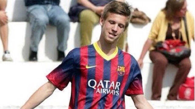  Dani Olmo (RB Leipzig/  ) 16 yr old Olmo left Barcelona in 2014 for Croatian side Dinamo Zagreb. He won the Croatian league player of the year in 2018 at just 20 years of age. He then helped Spain U-21s to win the U-21 Euros with 3 goals in the tournament (MOTM in Final)