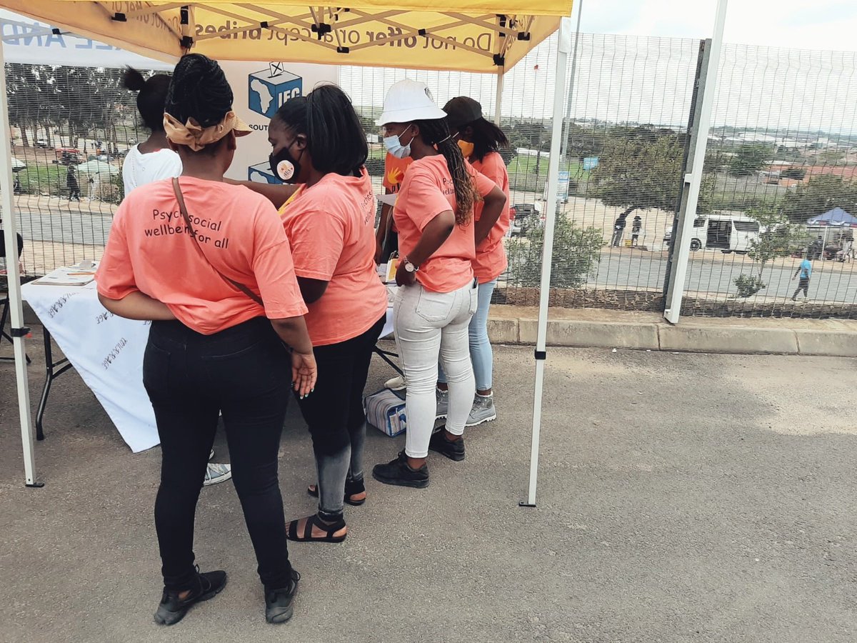 Phola_org's tweet photo. PHOLA getting to know the community of Cosmo City .
PHOLA through its work and programmes seeks to pursue counselling and therapeutic practices that are people-centered.
#16daysofactivism2020 #16days2020 #16daysofactivism #mentalhealth #EndGBV #GBV #EnoughIsEnough2020 https://t.co/dEyLCQwKRr