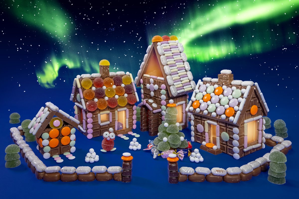 Välkommen in till Fazers julvärld! Inspireras av klassiker som Gröna kulor, Wienernougat och Karl Fazer-chokladkakor till nyheter som Avec, Marianne Dragéer och Dumle Caramel Cranberry: news.cision.com/se/fazer-group… #northernmagicmadereal #jul