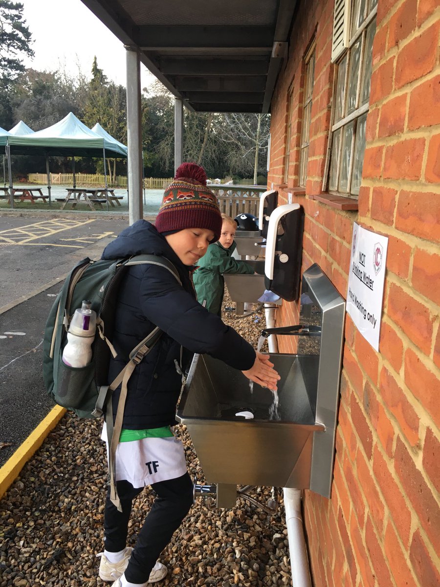 CCHeadofJB's tweet photo. The first frost has arrived but the warm water pipes are not frozen. Keeping clean and staying safe. Nice hat as well. https://t.co/ojnuOlS77b