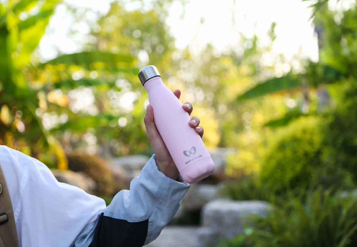 SimpleFlask's tweet photo. Ride in the redwood forest to experience fun that is completely different from the modern city.🦌🌲#forest #waterbottle #travelling https://t.co/jzHjUXCfYl