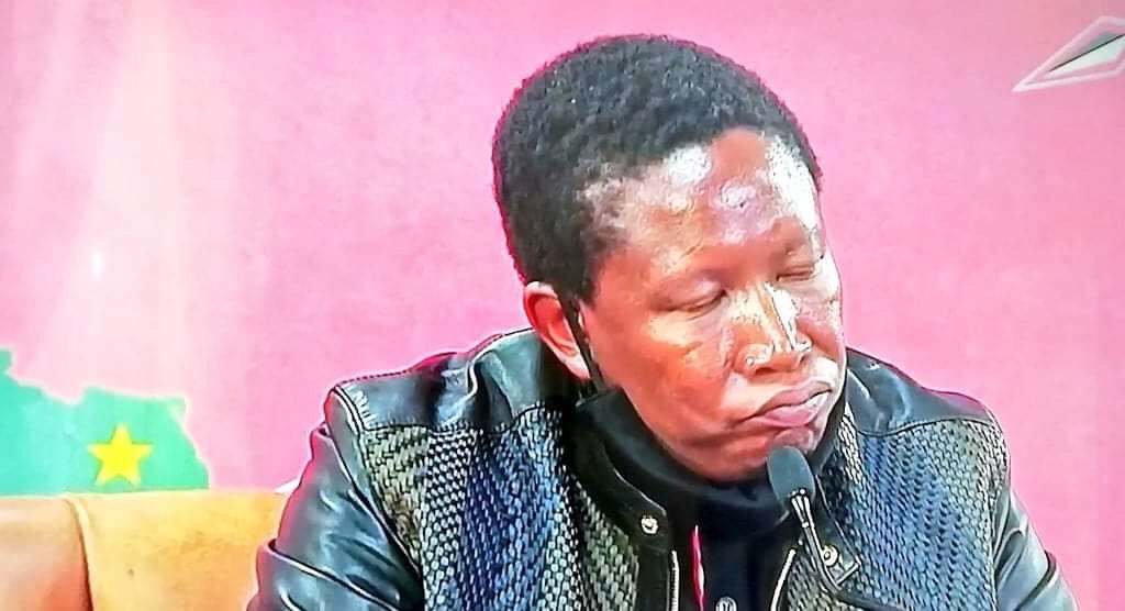 ndileh_sa's tweet photo. @MsFearFokol_Za I did mntanam kodwa wena dololo https://t.co/4sqCWQcCOg