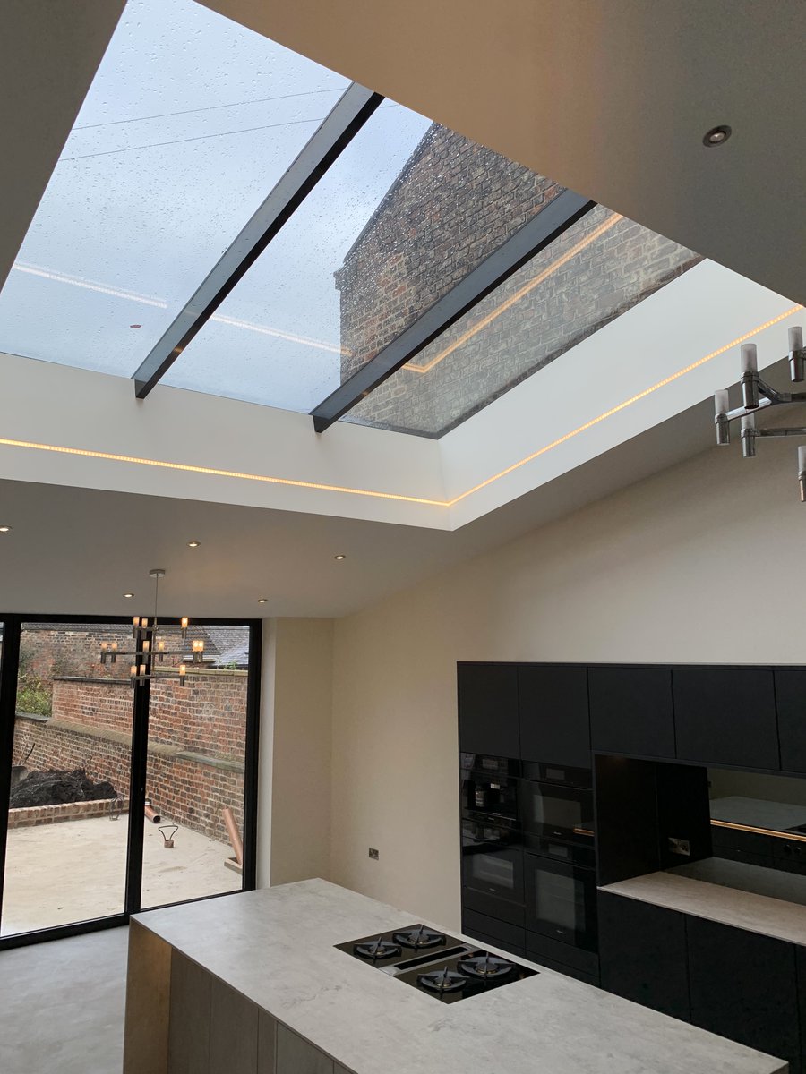 Fantastic to see this project in York (almost) completed yesterday. We're very jealous of this amazing kitchen! 1/2