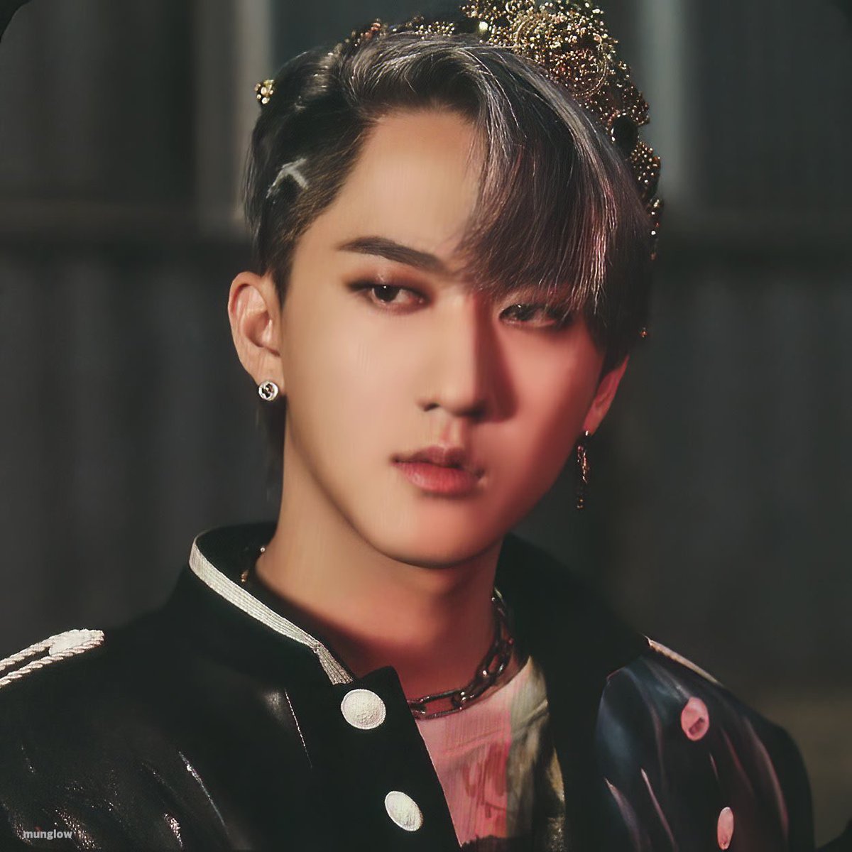 sorry i think i made changbin straight on accident but i associate him with love songs but also songs about being alone at the same time and being content about being alone but not being opposed to company also i don’t have nearly enough changbin pics on my phone wtf