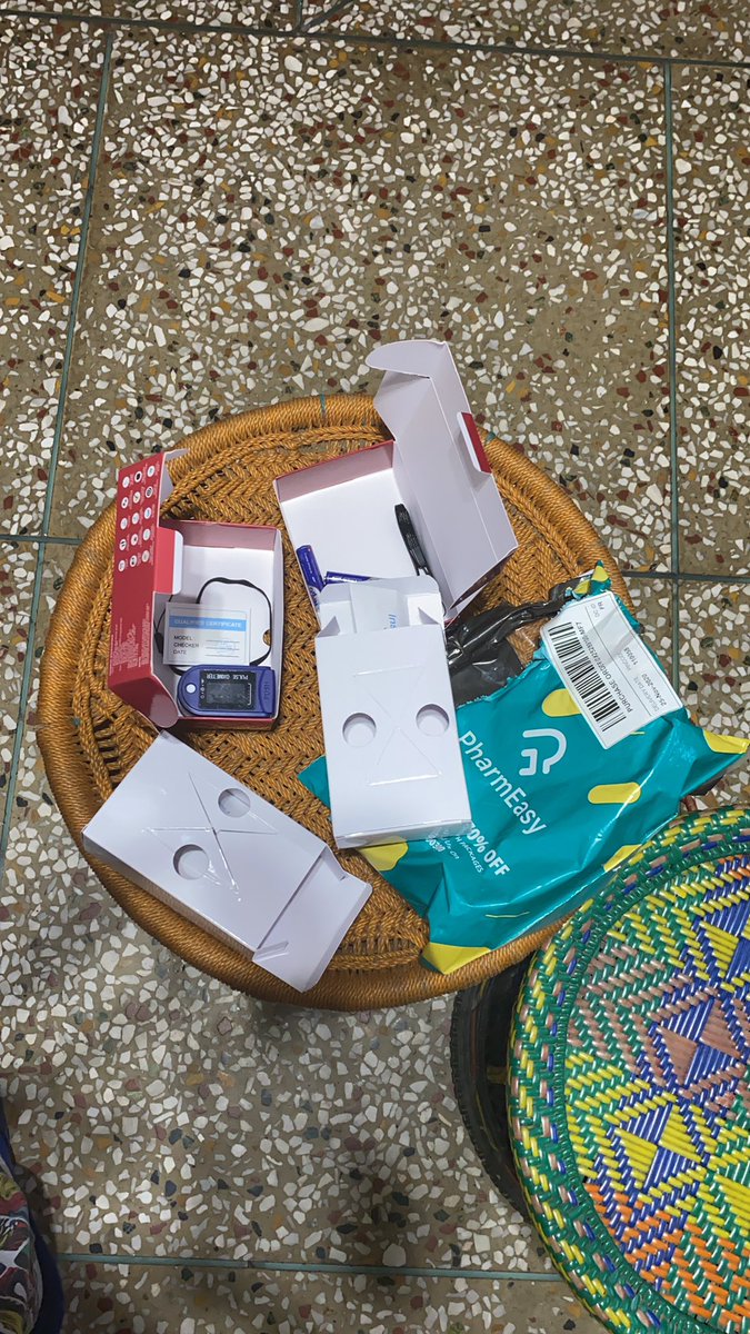rahul011084's tweet image. @pharmeasyapp terrible customer service where a package has been delivered with 1 empty box with no oximeter in it and 1 oximeter is old/scratched that is not working.. DO NOT USE THIS APP #fraud #Consumercourt #COVIDー19 #unethical #complaint #poorcustomerservice