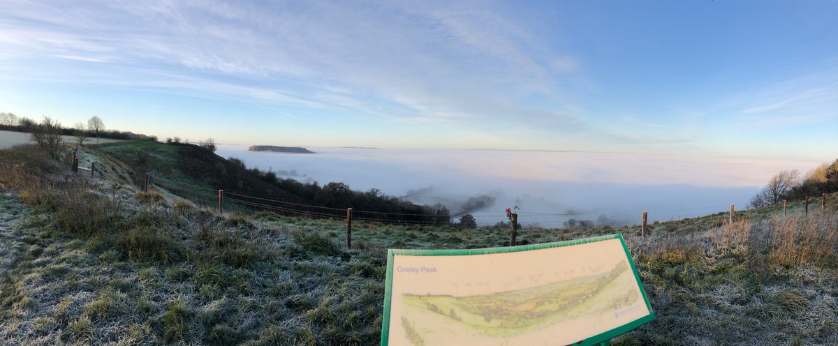 Ricotine's tweet photo. @BBCBristol @itvwestcountry taken from Coaley Peak this morning, beautiful sight. https://t.co/A5Km33w6uu