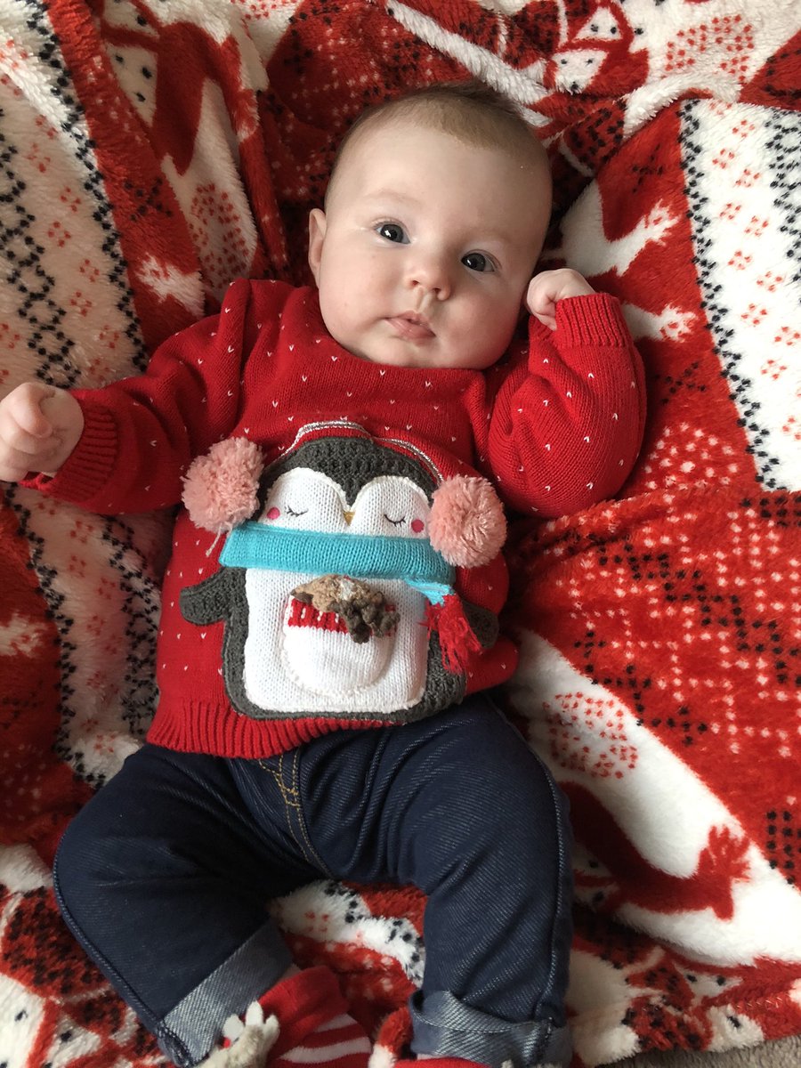 Thanks for my Christmas jumper auntie Judy <a href="/emmamakins/">Emma Makins</a> ❤️ 🎅🏼