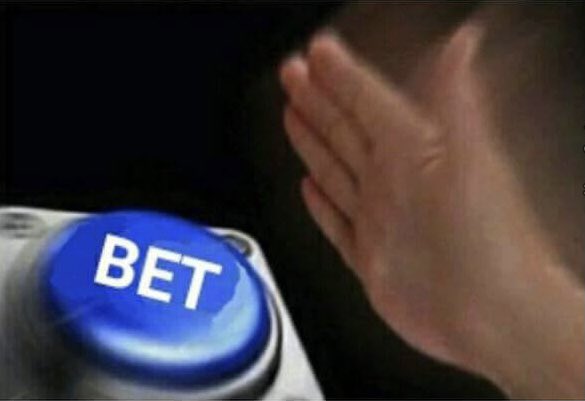 cbachj13's tweet photo. My dog when I lay down some fucking gross meat scraps on the ground for them https://t.co/mLxQkCeJ2H