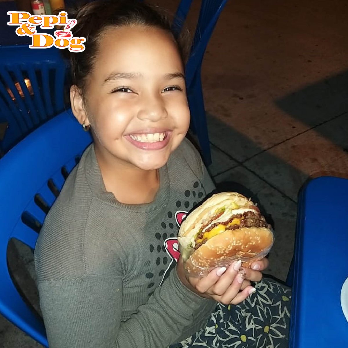 PepiDogEcuador's tweet photo. Hoy es viernes de antojo, así que actívate mira que en #PepiDog podrás conseguir la mejor comida rápida de todo Daule 🍔
.
.
.
#Ecuador #Venezolano #ComidaRapida #fast #junkfood #fastfood #burguer #goodfood #yummy #foodie #hamburguesas🍔🍔 #doblecarne #doblequeso #quesocheddar https://t.co/TQHf2bRUMe