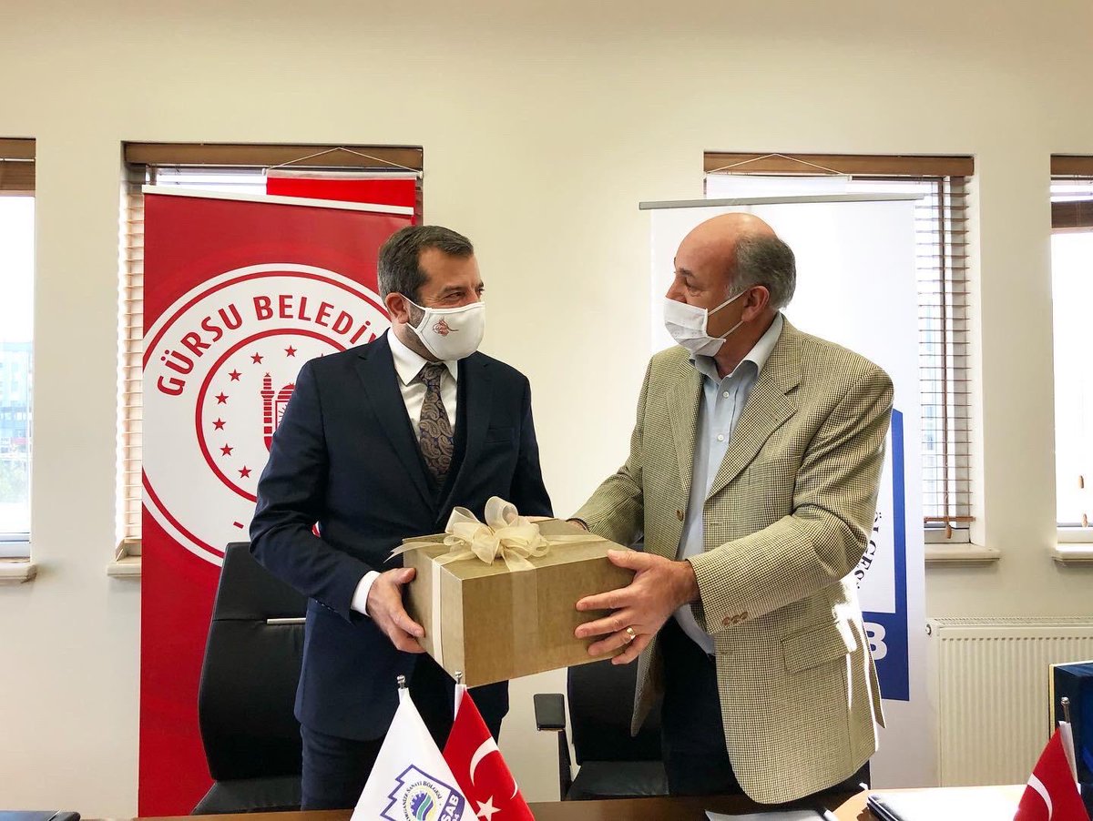 gursubeltr's tweet photo. Gençlerin, girişimcilik, sosyal gelişim ve istihdam konularında desteklenmesi yönünde, Gürsu Kollektif Kariyer Merkezimizce yapılan çalışmalar kapsamında #KOSAB'la iş birliği protokolü imzaladık. #KOSAB'ın da destekleriyle gençlerimiz için önemli projeleri hayata geçireceğiz. 👏 https://t.co/CB2Rwqu1PQ