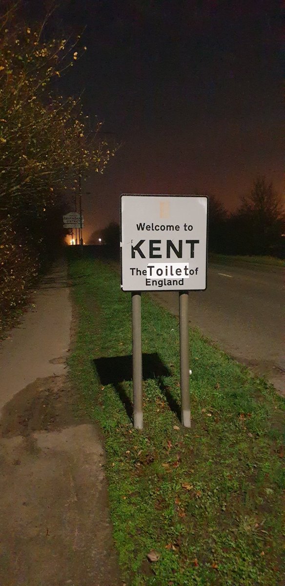 BrexitRage's tweet photo. OMG ... It looks like #Kent has turned into the Toilet of England in readiness for #Brexit #Brexshit #Kentaloo #FlushBrexit 

@lisaocarroll @Kent_Online @guyverhofstadt @MichelBarnier @acgrayling @julie4north @NE4EU @MidKent4EU @alanbullion2 @dawspeter https://t.co/6zVFJgUubR