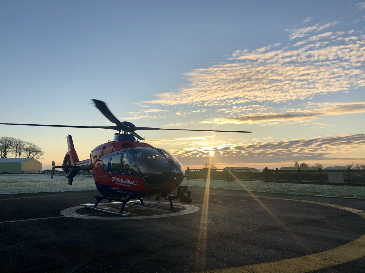 A chilly but beautiful start to the day for HM71 this morning! 😍🚁 <a href="/daatcl/">DAATCL</a>