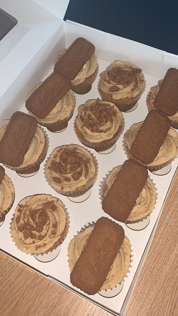 HISLauraF tweet media