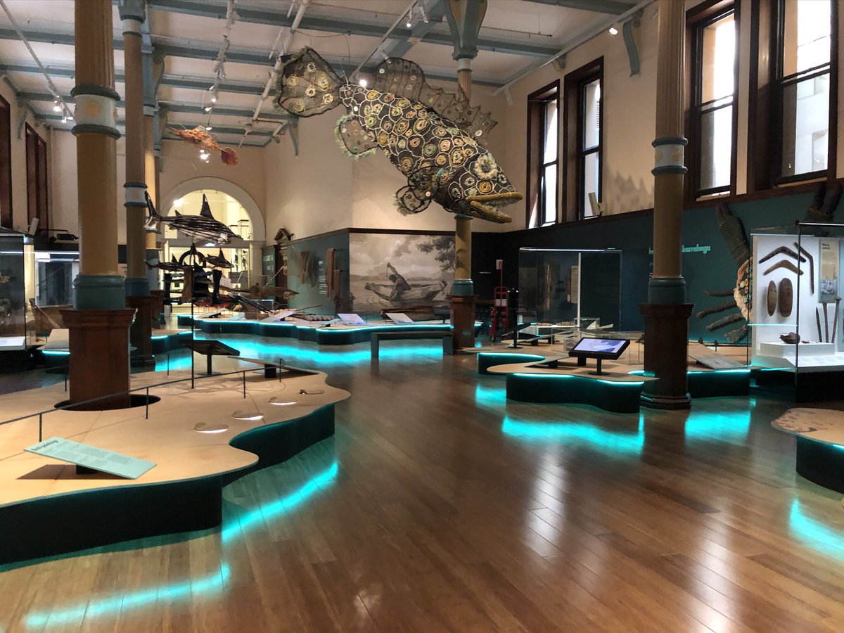 The next hall is about the sea and it is in the shape of the Sydney Harbour! This exhibit is told from the First Nations perspective. This exhibit tells the story of how they lived and fished from the pristine harbour.  #AUReopening 17/n