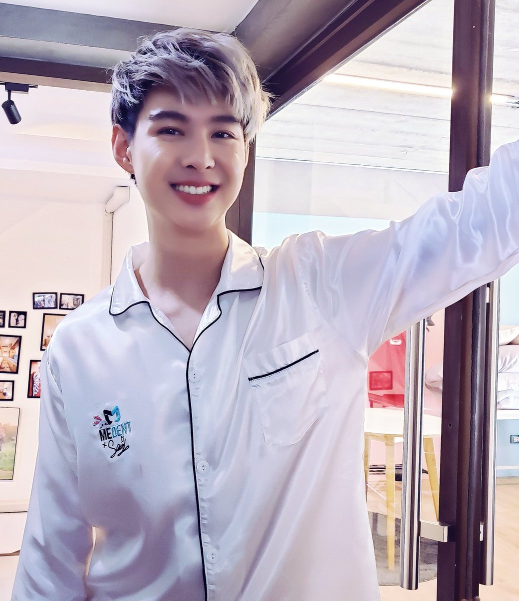 DelightPlus's tweet photo. ชุดน่ารัก ทรงผมยิ่งน่ารัก!!! ดีมาก ดีมาก ดีมากกกกกกกก
#GoodtimeSaintxMEDENT https://t.co/vCdk5ayQj0