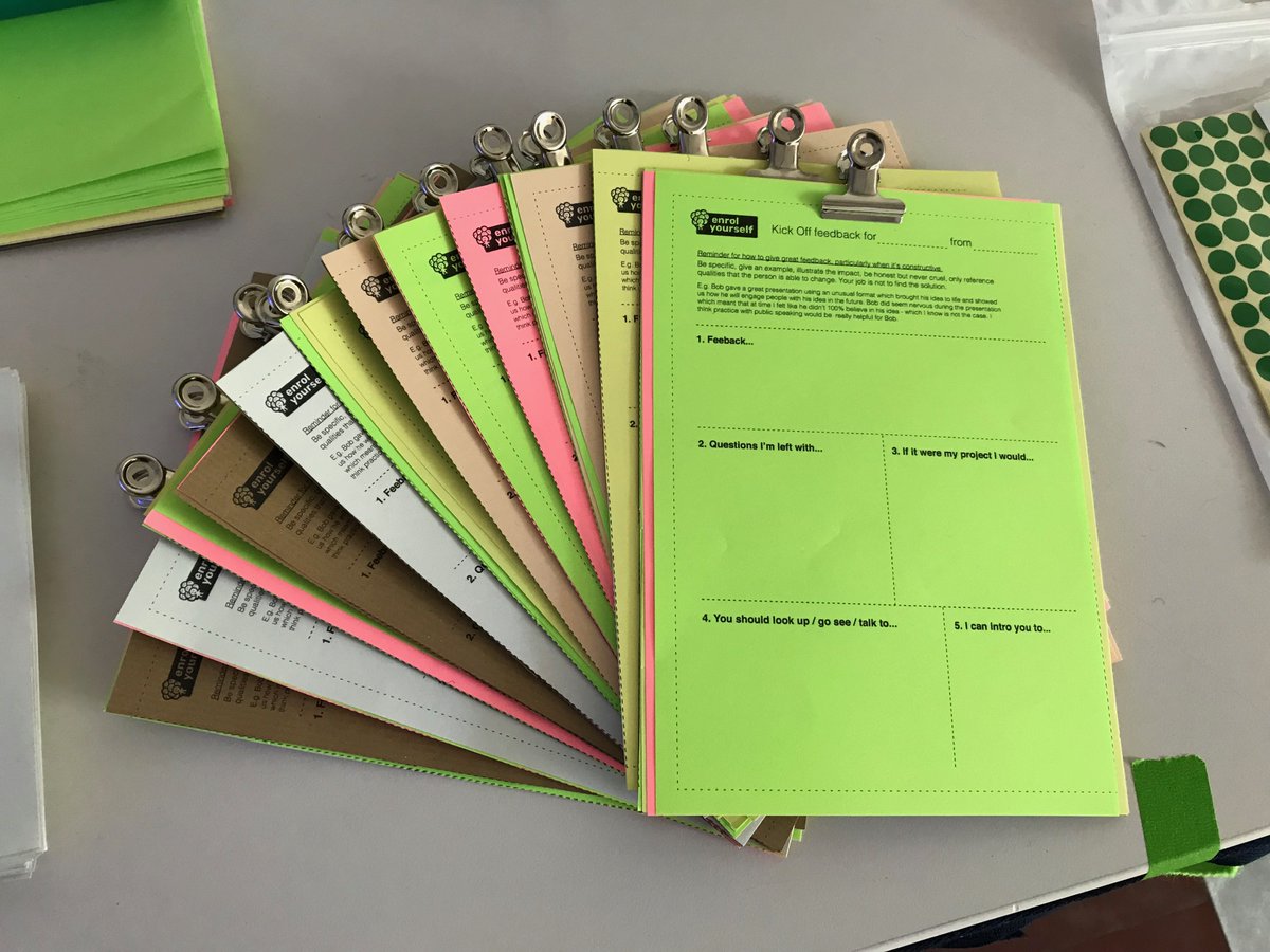 8/ Week 8'Power Up' Day marks the end of the Explore Phase. Everyone presents their 'evidence table' to the group for feedback, critique and builds which are captured on sheets (see  @IritPollak presenting the early stages of  @WADUP_Podcast).This can also be done on Zoom.