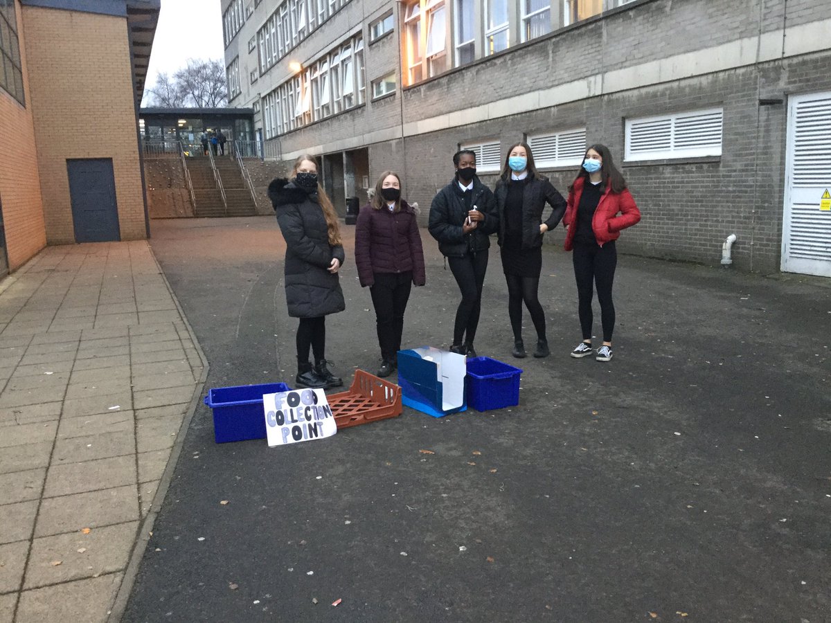 RoyHistory's tweet photo. Some pictures from our food donation drop this morning. For @EdinFoodProject @Royal_High_Sch https://t.co/G4erWZqyn3
