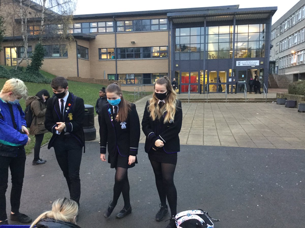 RoyHistory's tweet photo. Some pictures from our food donation drop this morning. For @EdinFoodProject @Royal_High_Sch https://t.co/G4erWZqyn3