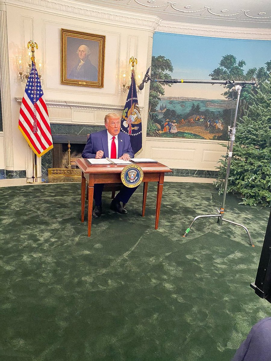 jjsel's tweet photo. @nprmusic you really pulled out all the stops getting @realDonaldTrump for this tiny desk performance 👏🏾👏🏾
#DiaperDon https://t.co/GvJjild7vw