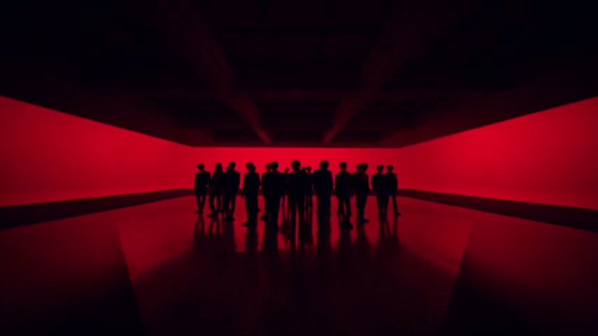 ดูMV work it ท้ายเพลงทิ้งปริศนาธรรมด้วยภาพนี้ ซีจือนี่ทุกคนคะ กำเงินไว้ให้แน่ เหมือนว่าจะมีพาท3รวม23คนยังไงไม่รู้ เหมือนมีรางสังเห่าใจยังไงบอกไม่ถูก #WorkIt_MV