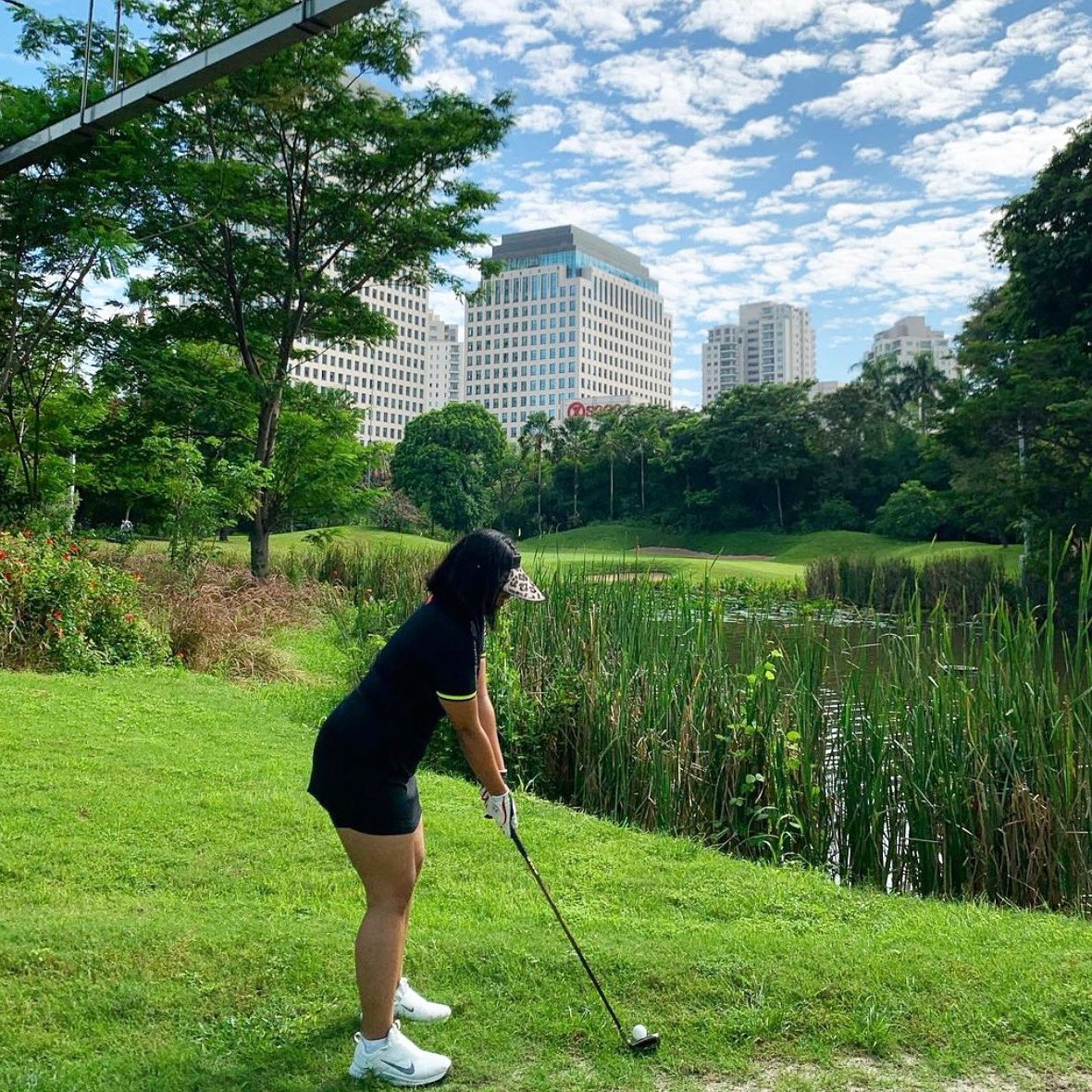 SenayanGolf's tweet photo. Golf is an easy game that hard to play.
Easily getting addicted and hard to let go! 🏌🏻‍♀️

Book your tee time now by calling:
📞 021-571-0181 or 0811-163-8511

#SenayanNationalGolfClub #SNGC #SenayanGolf #TheMAJSenayan https://t.co/CenwwORCj9