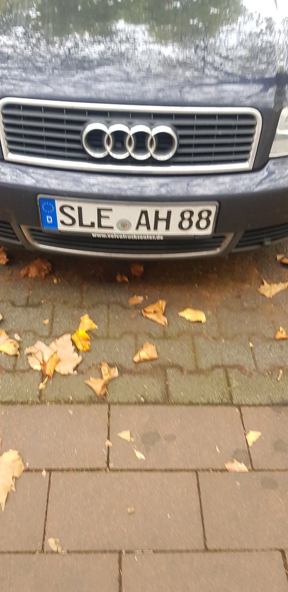 antifaeifel's tweet photo. #Autokennzeichen von #Sicherheitsdienst die #Flüchtlingsunterkunft in der #Eifel bewacht. #SLE-AH-88 #decryted im Klartext #Schleiden #(A)dolf #(H)itler #(H)eil #(H)itler ... hat das Konsequenzen? Von Behörden so gewollt & akzeptiert? Verantwortung? Verordnung? Noch Fragen? ... https://t.co/ZoBxGtVyhS