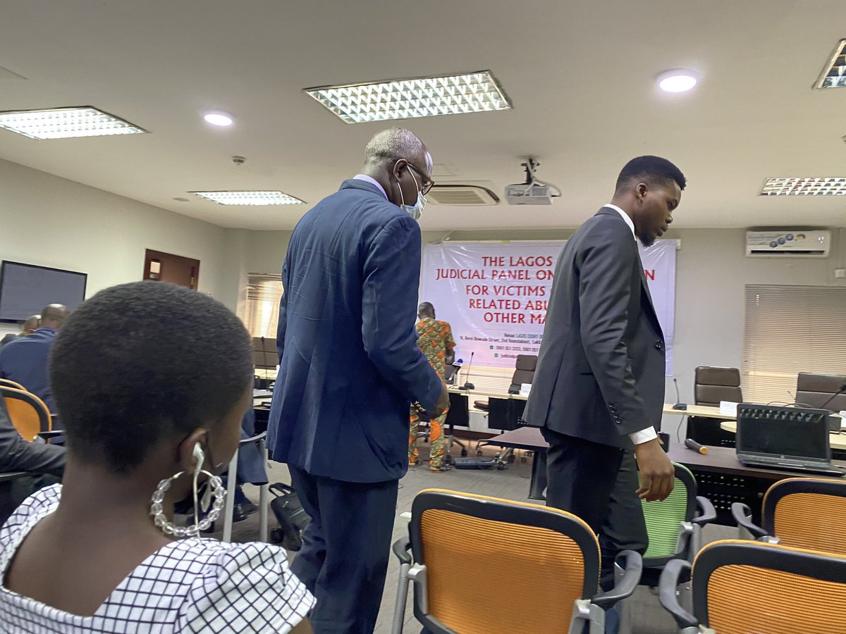 10:36 Mr. O & The Gang Just walked in. This is the first ghen(!) of what likely is going to be a ghen ghen day.