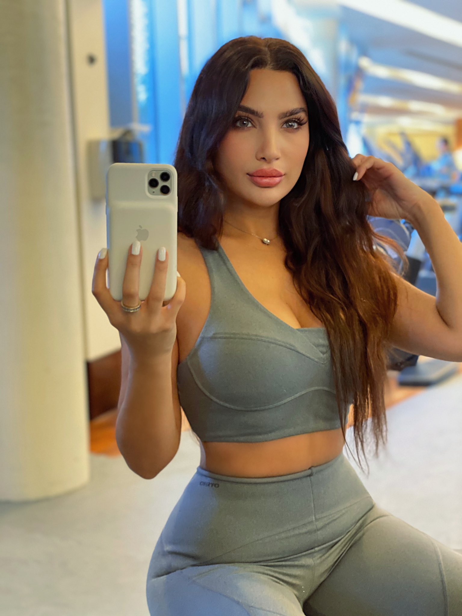 Shiraz ☆ شيراز on X: بونجور 🤍✌🏻 لبنان t.coMtanIRgjPD  X