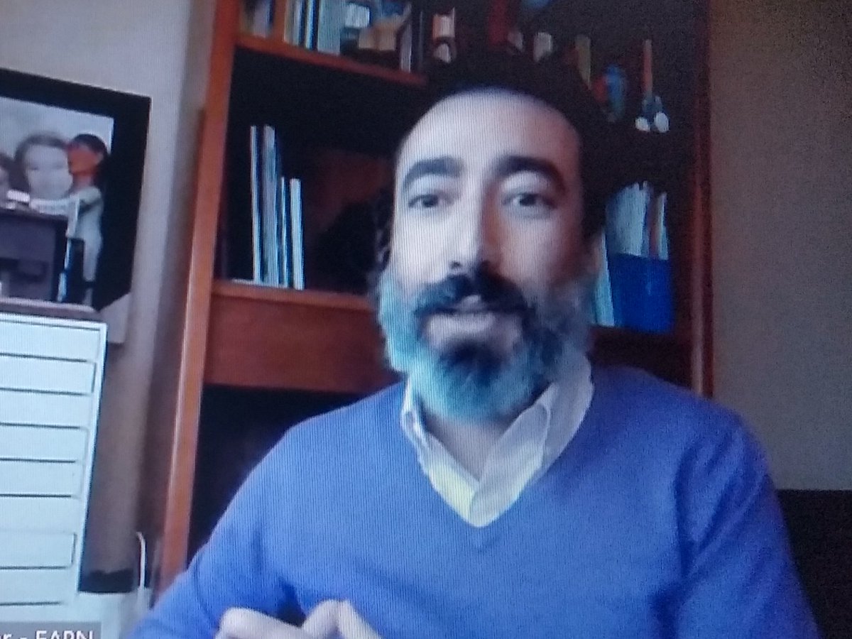 PlataformadeONG's tweet photo. "Los informes que realizamos son fundamentales para saber con exactitud en qué tenemos que incidir, así como es fundamental qué y cómo nos comunicamos, aprovechando lo digital y las nuevas tecnologías" #JoséJavierLópez, director de @EAPNes 

#IIIPETSAS #Compromiso3Sector https://t.co/KY0NhLHiVE