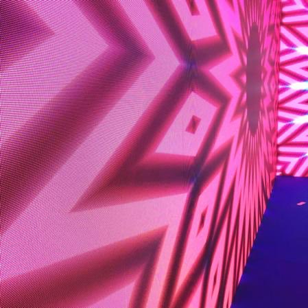 LDNAudioVisual's tweet image. Having a fun day experimenting with graphics in the virtual studio with @teleportvirtualstudios  Which one is your favourite? #virtualproductions #ledscreens #ledgraphics #ledgraphicdesigns #unreal #filmproduction #londonaudiovisual #teleportvirtualstudios