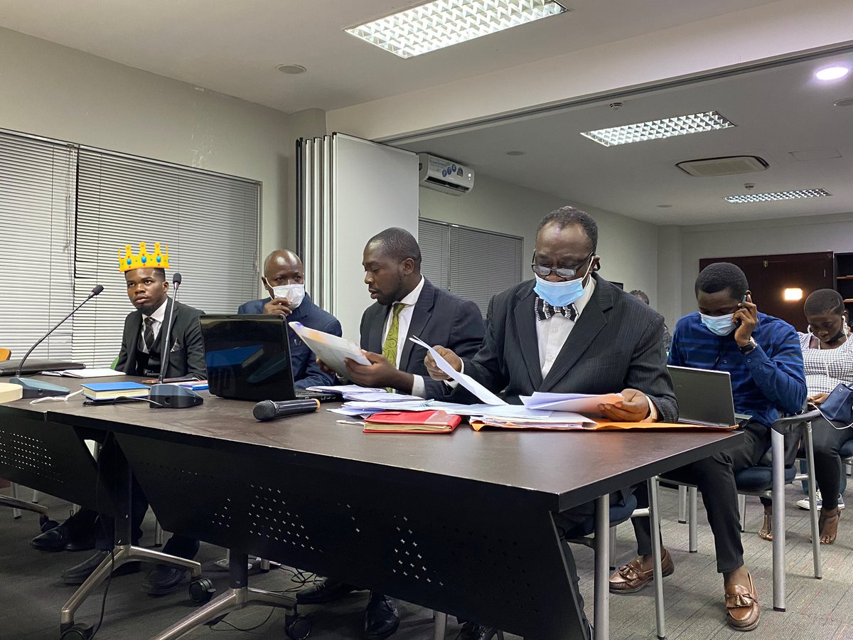 10:45 I don’t know what this young lawyer (let’s call him Yung Thug) on Mr. O table thinks I am, but he just walked up and asked me to send photos I took of him.Tried to tell Yung Thug he could ask nicely, but he wasn’t hearing it. I have suffered.