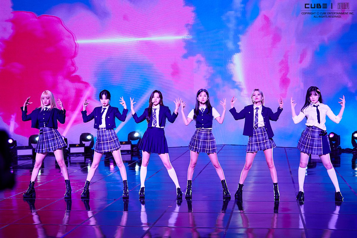 アイドル GIDLE NEVERLAND 2ND OFFICIAL FAN CLUB G)I-DLE G-IDLE 2nd Official Fan Club Neverland Kit Soojin Soyeon