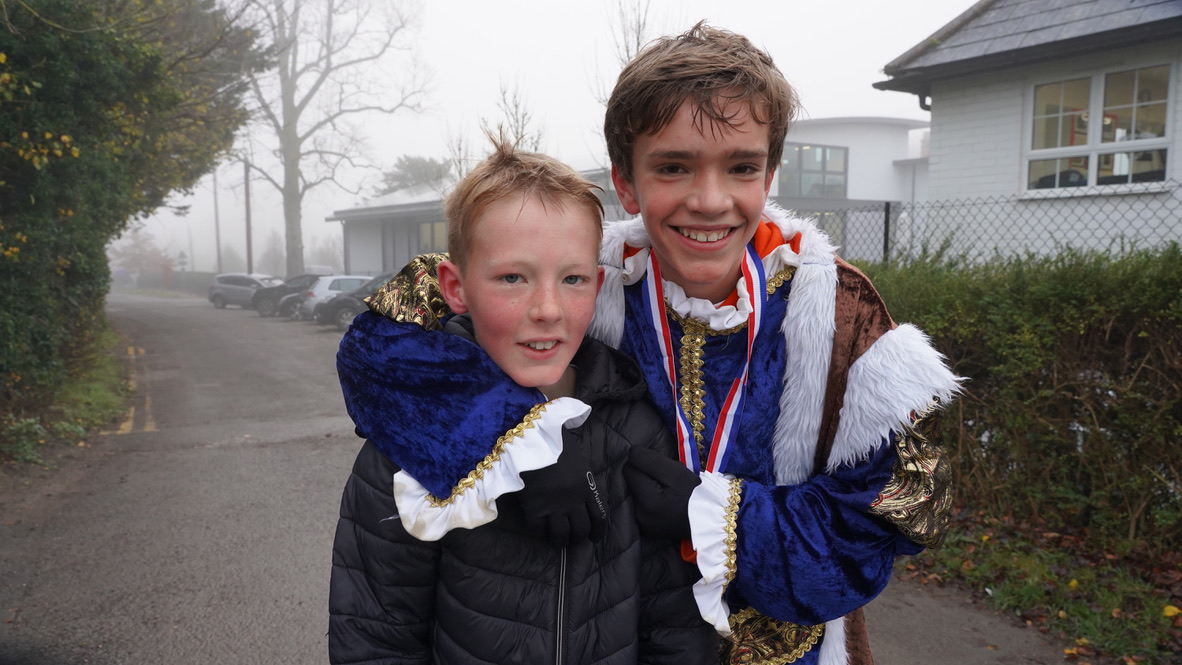 CHSPEDept's tweet photo. Who is the fastest at running a mile; a king, a doctor, or an alien? Year 7s made the most of TV Character Dress Up Day today and started the morning with 1 Mile Fun Run! The idea was hatched in the student school council and expertly organised my Lily in Sixth Form. Well done! https://t.co/Q1oDdNb9yi