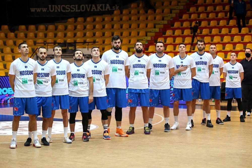 KBF_Official_'s tweet photo. Pamje nga ndeshja Sllovakia🇸🇰-Kosova🇽🇰
#AllForTheTeam🇽🇰 #AllForTheState https://t.co/imtneUnlk5