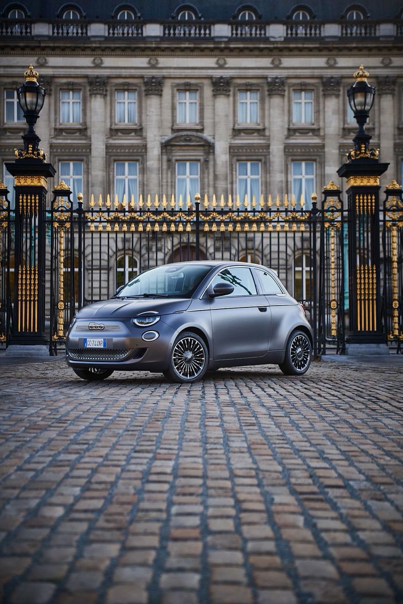 officialenzari's tweet photo. The Fiat New 500 on stage in the streets of Brussels 😍
https://t.co/p3pQKIkfQq #fca #New500 #fiat #500e #madeinturin #italy #design #brussels #europe #enzari #italiancars Photography by Dorian Lohse. https://t.co/p2aQPGAuvy (Thanks to Dominique Fontiginies for the photos 🙏👍) https://t.co/CcbRvVfytU